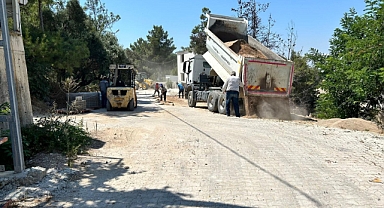 Ekipler, Yol Çalışmalarını Sürdürüyor