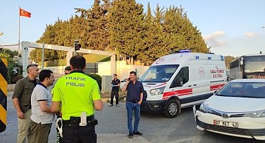 Hatay'da otomobilin çarptığı motosikletteki 4 kişi yaralandı