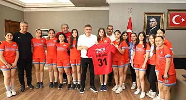 İSKENDERUN EKİBİ TURNUVA YOLCUSU
