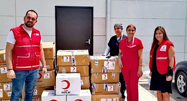 Kızılay'dan İhtiyaç Sahibi Ailelere Kıyafet Yardımı