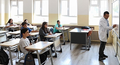MEB’DEN OKUL İSMİ KARMAŞASINA NEŞTER
