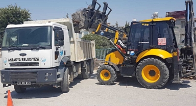 Temizlik Çalışmaları Aralıksız Sürüyor