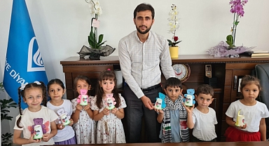 500 Konutlar 4-6 Yaş Kur'an Kursu Öğrencilerinden Filistin'e Destek