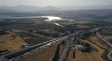 9 aracın karıştığı zincirleme trafik kazasında 7 kişi yaralandı