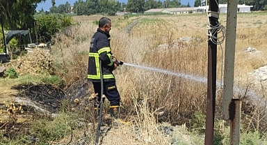 Anız Ve Otluk Alanda Çıkan Yangınlar Söndürüldü