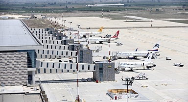 Çukurova Uluslararası Havalimanı'na ilk yolcu uçağı indi