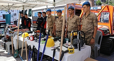 DEPREM KAYIPLARI RAHMETLE ANILDI