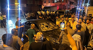 Otomobilin evin önünde oturanlara çarpması sonucu 1 çocuk öldü, 3 kişi yaralandı