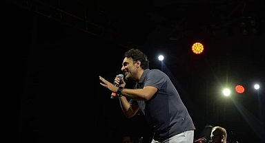Uğur Aslan Yayladağı’nda konser verdi