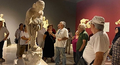 Yaşlı evi sakinleri müzeyi ziyaret etti