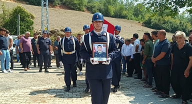 Adana'daki trafik kazasında hayatını kaybeden uzman çavuş son yolculuğuna uğurlandı