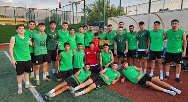 FUTBOLCULARA BAKLAVA İKRAMI