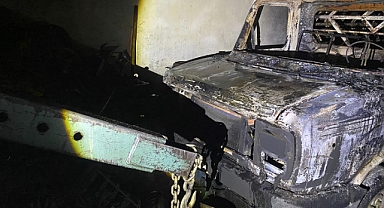 Hatay’da araç yangında küle döndü