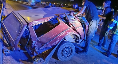 Hatay’da hurdaya dönen araçtan sağ kurtuldu
