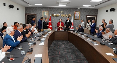 Vali Masatlı Ahilik Kaftanını Giydi