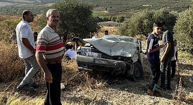 2 Otomobil Çarpıştı, 4 Kişi Yaralandı