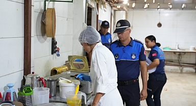 Büyükşehir Gıda İşletmelerini Denetledi