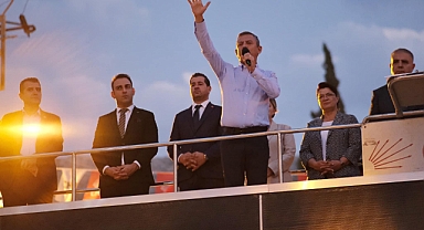 CHP Genel Başkanı Özel, Defne’de Vatandaşlarla Buluştu