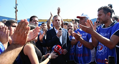 CHP Genel Başkanı Özel, Hatay'da metal işçilerinin grev çadırını ziyaret etti