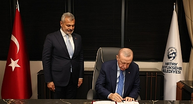 Cumhurbaşkanı Erdoğan, HBB'yi ziyaret etti