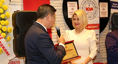 “EN BAŞARILI BAŞKAN” ÖDÜLÜNÜ KAZANDI