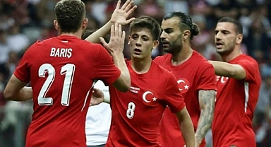 FUTBOLA MİLLİ ARA