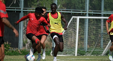 HATAYSPOR HAZIRLIKLARINI SÜRDÜRÜYOR