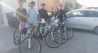 İmam Hatip Spor Lisesi Atletizm Takımı 29 Ekim Koşusunda Kürsüde