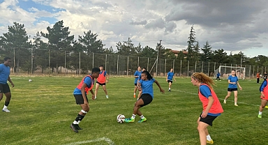 KARSU’DAN KADIN FUTBOLCULARA DESTEK