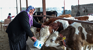 KIZILAY’DAN DEPREMZEDE 2797 ÇİFTÇİYE DESTEK
