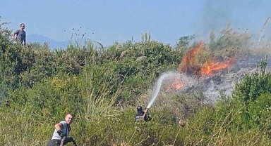 Otluk Alanda Çıkan Yangın Zeytin Ağaçlarına Sıçradı