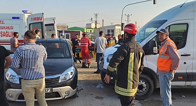 Uydukent Kavşağı'nda Meydana Gelen Kazada Beş Yaralı