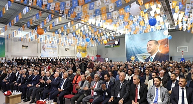 AK PARTİ ALTINÖZÜ İLÇE BAŞKANLIĞINA HAKAN DÖNMEZ SEÇİLDİ