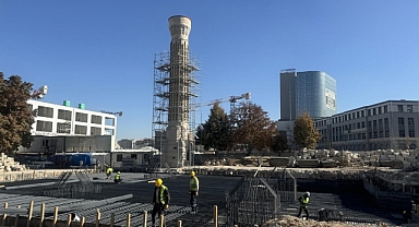 Depremde yıkılan