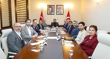 Hatay Valiliği’nde sosyal yaşam merkezi değerlendirme toplantısı gerçekleştirildi