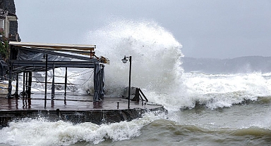 Olası bir deprem sonrası oluşabilecek tsunamiye karşı 24 istasyonla anlık izleniyor