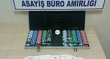Dörtyol'da kumar oynayan 10 kişiye 64 bin 250 lira ceza kesildi