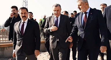 HATAY’DA BİN KİŞİLİK ÖĞRENCİ YURDU YÜKSELİYOR