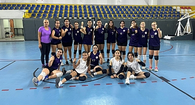 LİSELER ARASI KIZLAR VOLEYBOL MÜSABAKALARI SONUÇLANDI