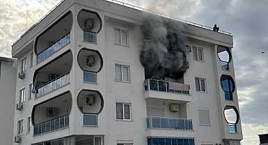 Rezidansta çıkan yangın hasara neden oldu