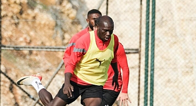 VİNCENT ABOUBAKAR ÇİN YOLCUSU İDDİASI