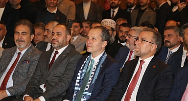 Yeniden Refah Partisi Genel Başkanı Erbakan, il kongresine katıldı