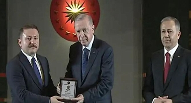 CUMHURBAŞKANI ERDOĞAN’DAN HATAY VALİ YARDIMCISINA ÖDÜL