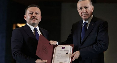 ERDOĞAN’DAN HATAY VALİ YARDIMCISINA ÖDÜL