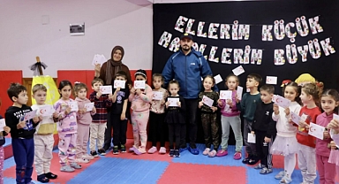 ÖĞRENCİLER DEPREM EMEKÇİLERİNİ UNUTMADI