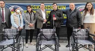 FENERBAHÇELİLERDEN SANDALYE DESTEĞİ