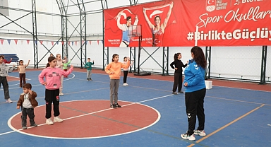ÜCRETSİZ ÇOCUK KURSLARI SÜRÜYOR