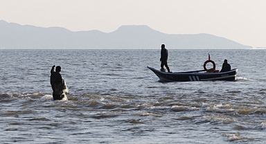 Asi Nehrinde Balıkçıların Mesaisi