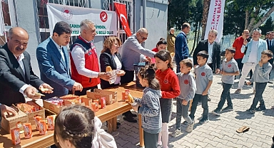 200 ÖĞRENCİYE BALIK EKMEK İKRAM EDİLDİ