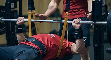 AĞIR KALDIRMAK BEYNİ HIZLANDIRIYOR